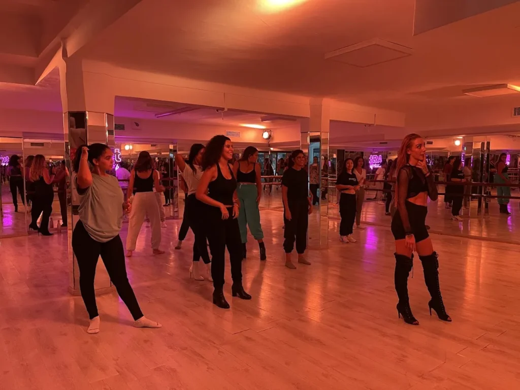 Meilleures Activités à l’Intérieur Casablanca et Maroc Le Guide des Activités-Cours de Danse